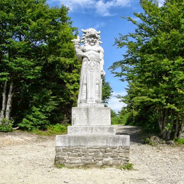 600-Socha-Radegast_002.jpg