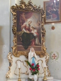 bočni oltar sv anny.jpg